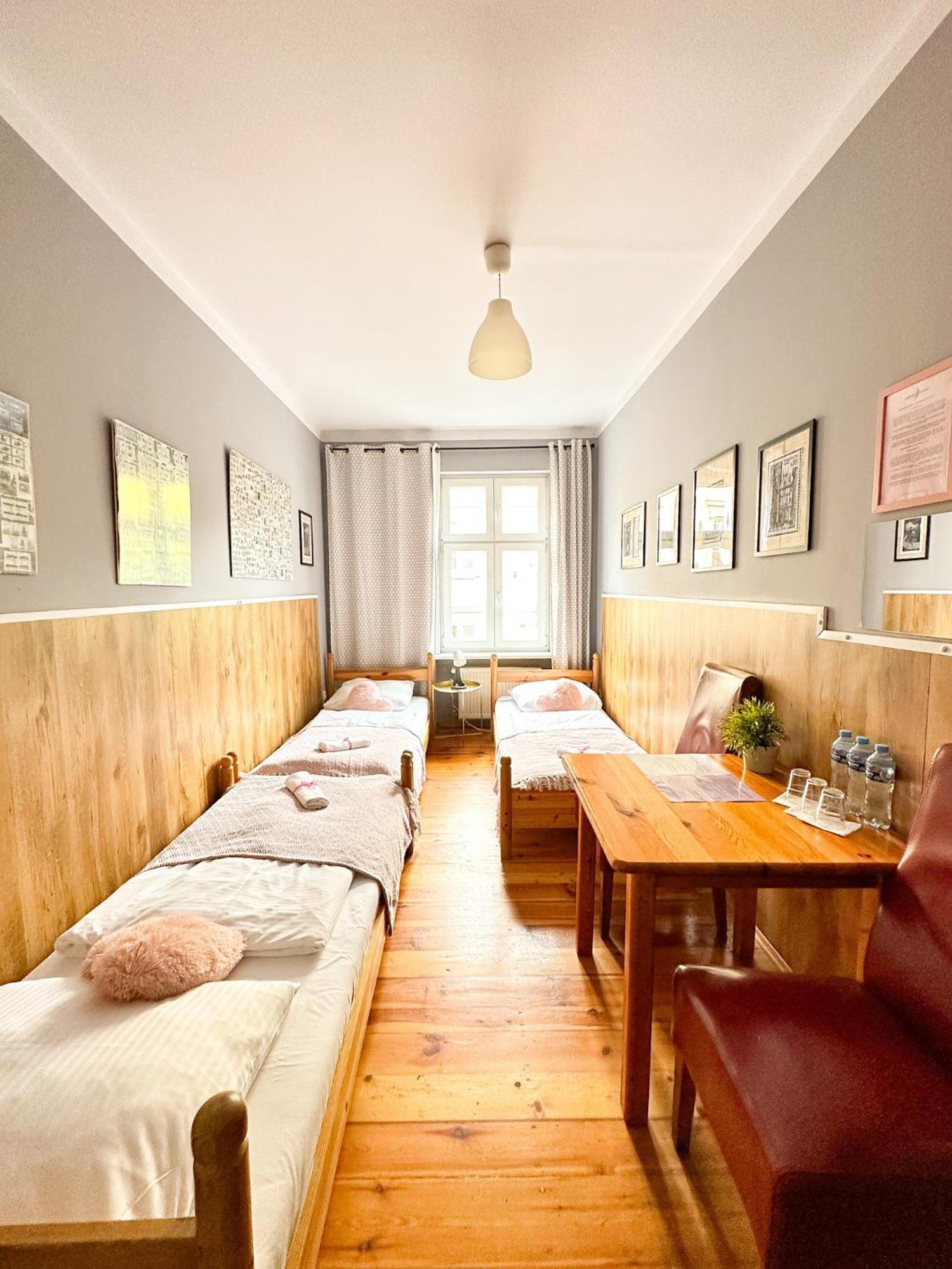 Explorer Hostel & Apartment Stare Miasto Old Town 24H #Don'T Be A Tourist, Be An Explorer! Posen Exterior foto