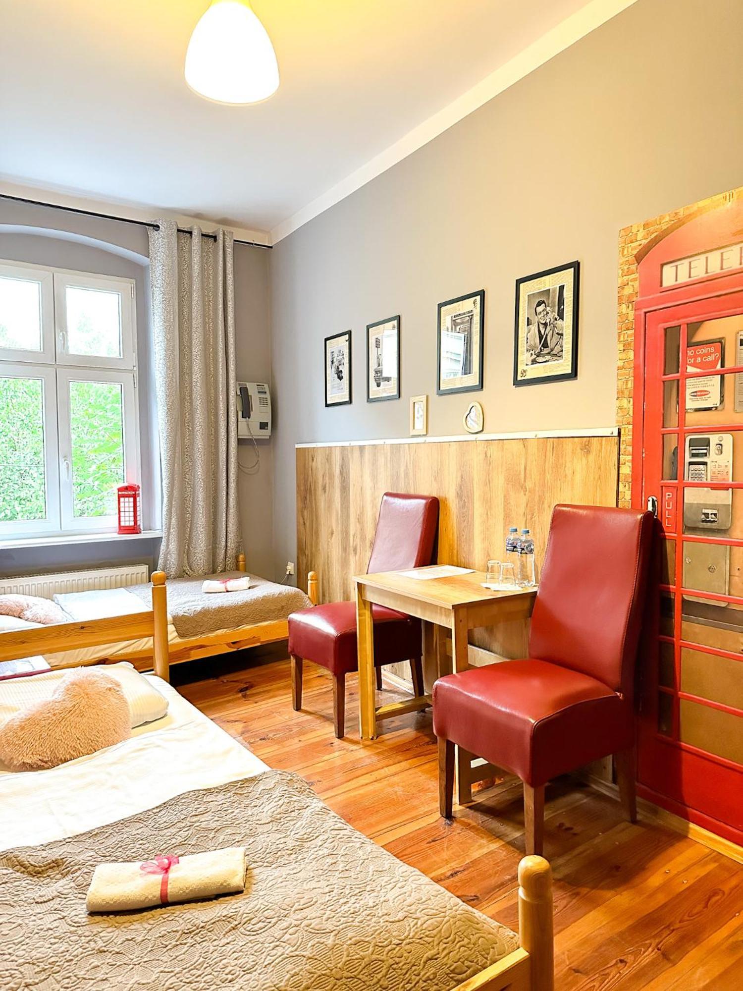 Explorer Hostel & Apartment Stare Miasto Old Town 24H #Don'T Be A Tourist, Be An Explorer! Posen Exterior foto