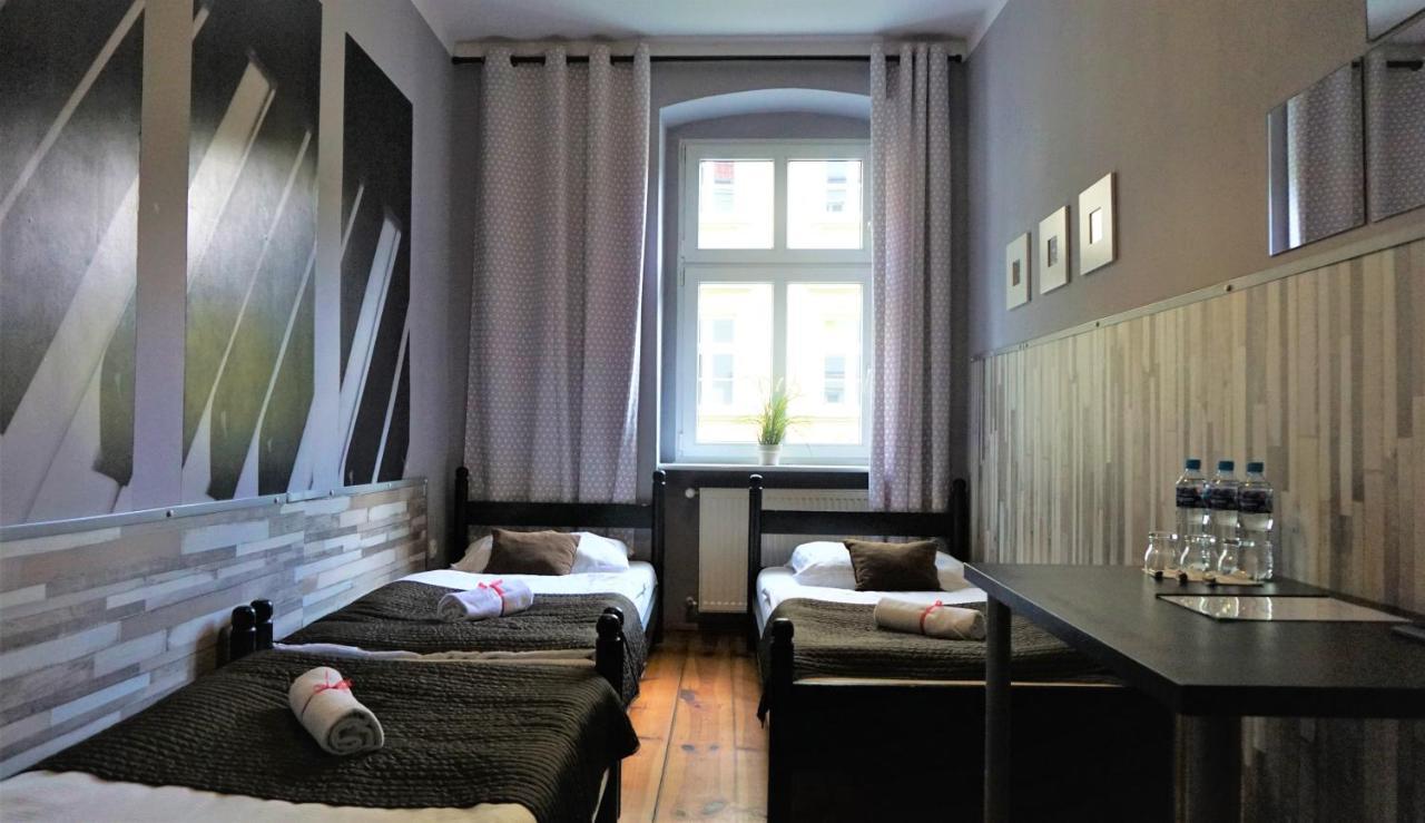 Explorer Hostel & Apartment Stare Miasto Old Town 24H #Don'T Be A Tourist, Be An Explorer! Posen Exterior foto