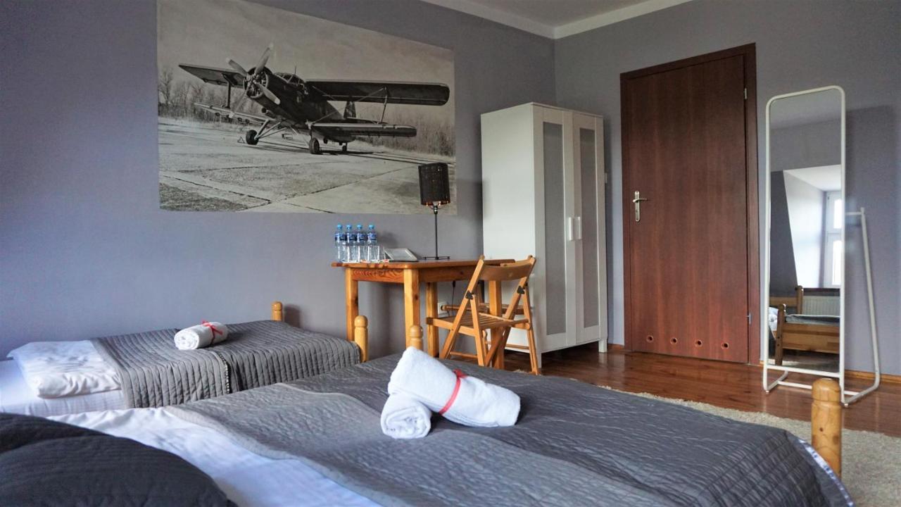 Explorer Hostel & Apartment Stare Miasto Old Town 24H #Don'T Be A Tourist, Be An Explorer! Posen Exterior foto